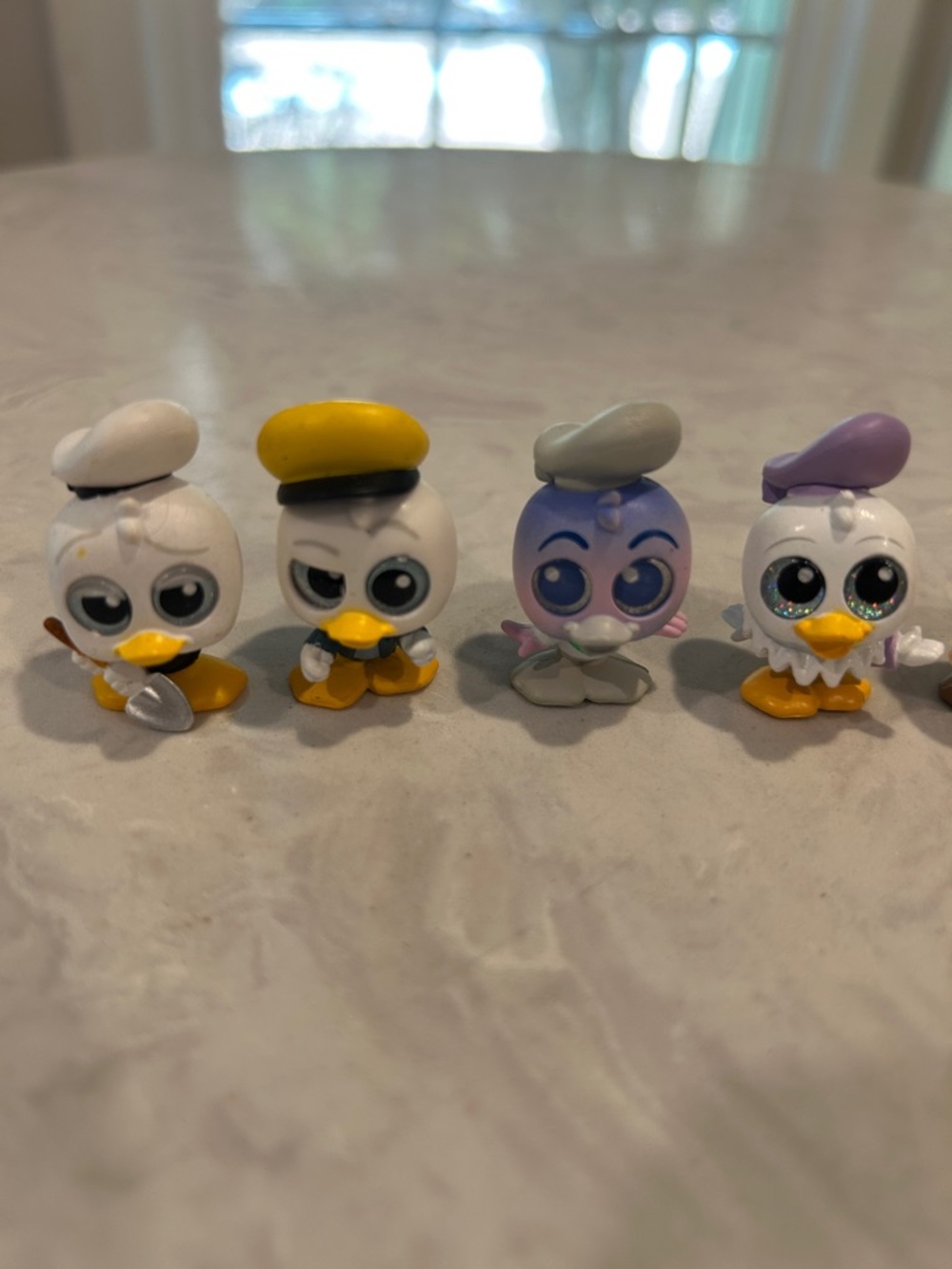 Disney Doorables Set of 7 Donald and Daffy Ducks. Excellent condition - Picture 2 of 5